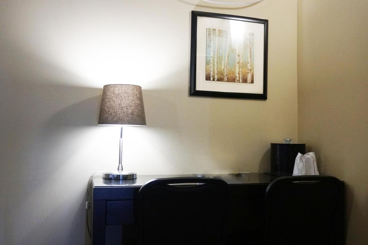 Motel Des Cedres Шербрук Екстериор снимка