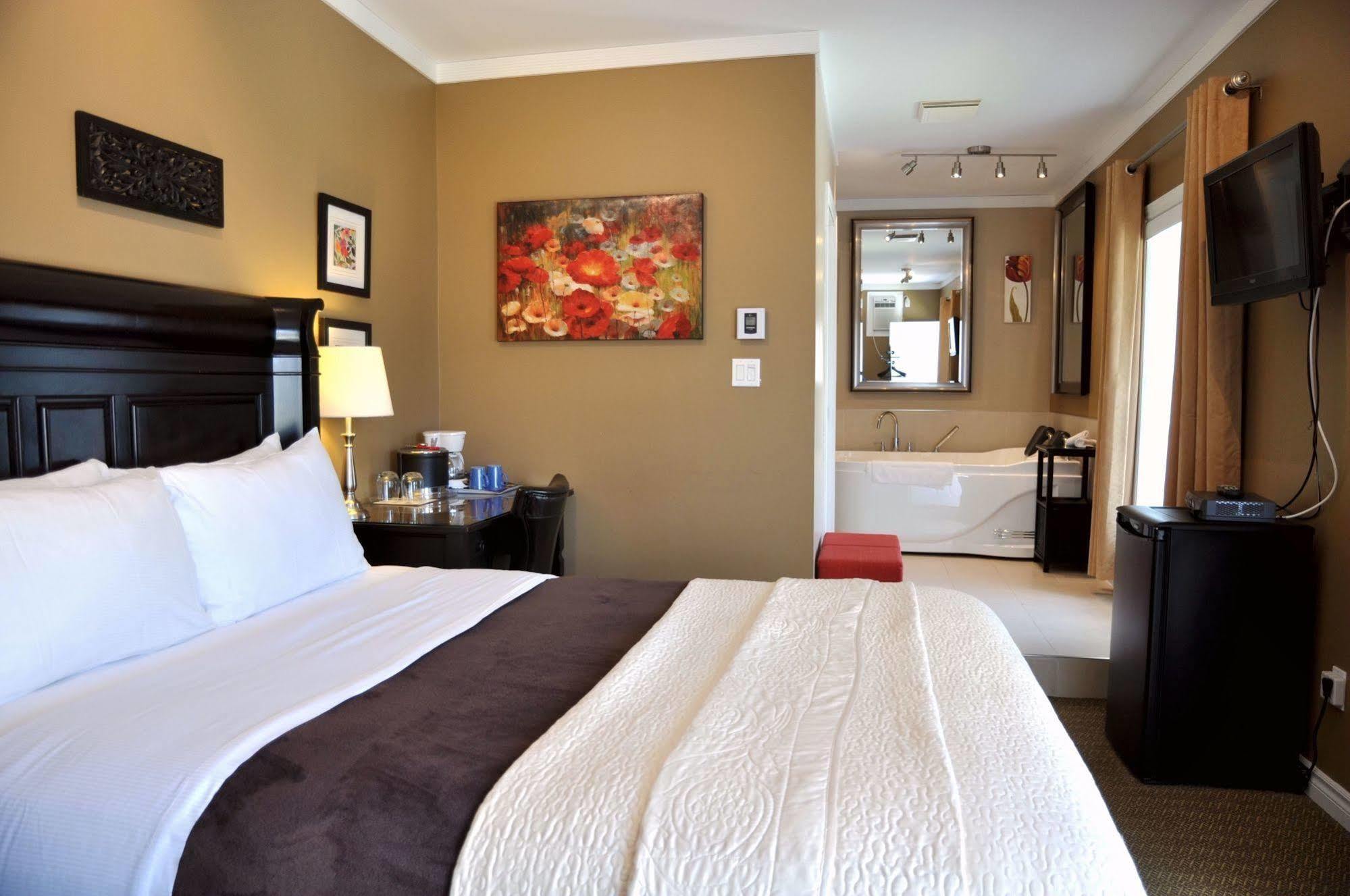 Motel Des Cedres Шербрук Екстериор снимка
