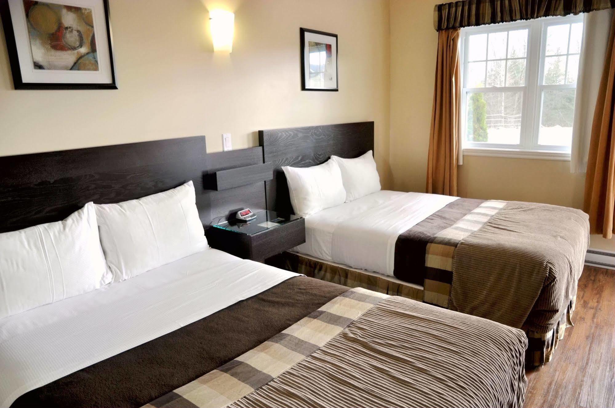 Motel Des Cedres Шербрук Екстериор снимка