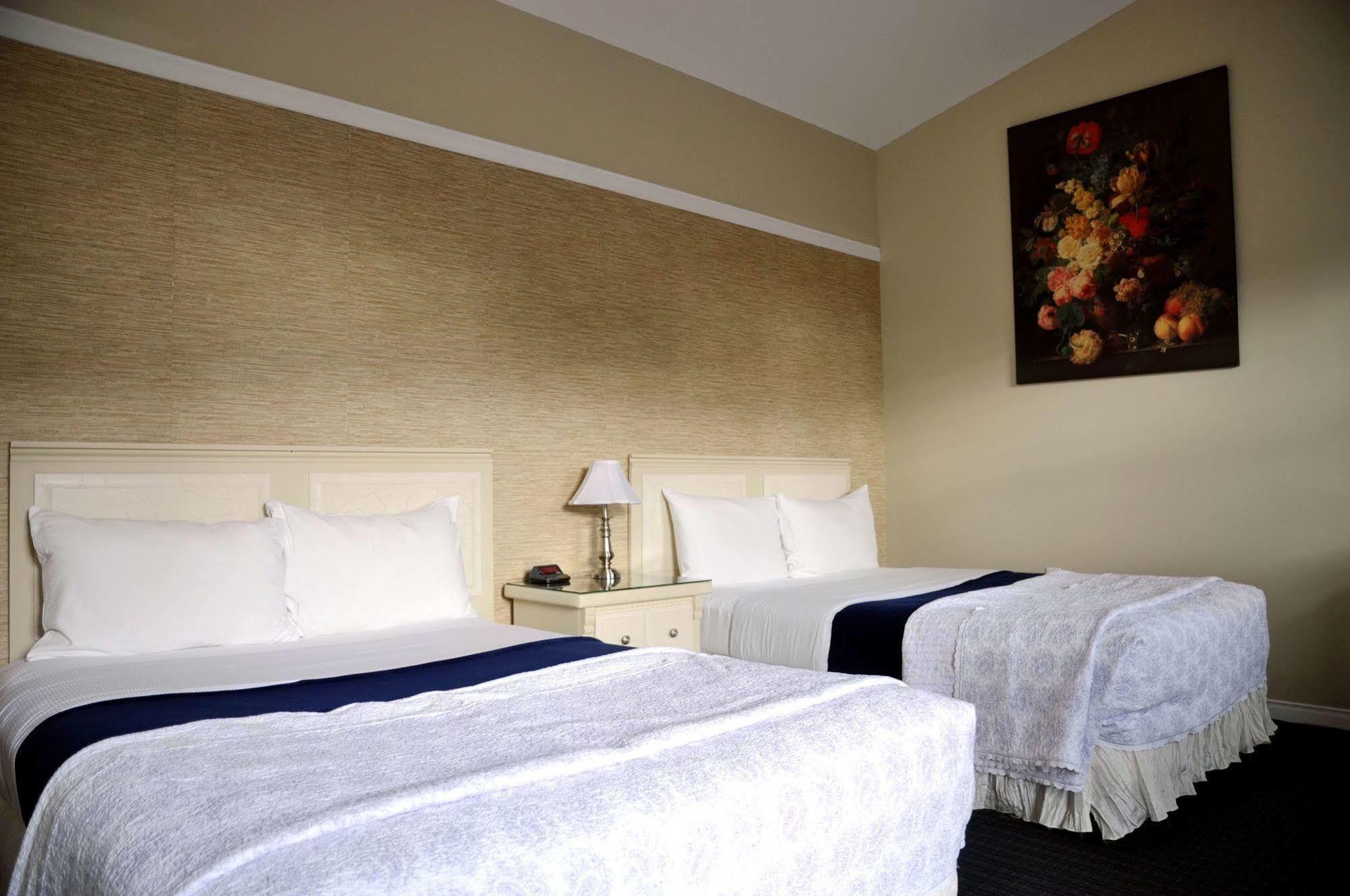 Motel Des Cedres Шербрук Екстериор снимка