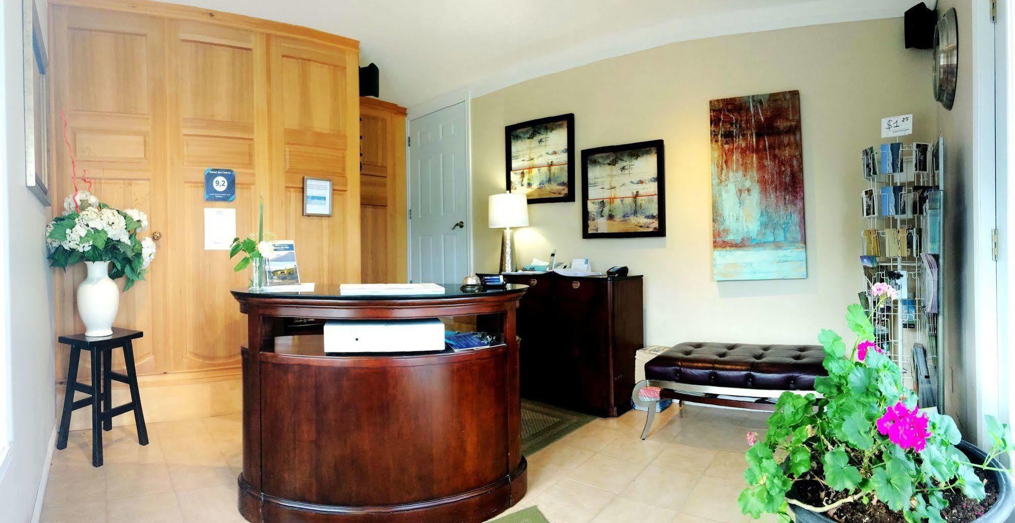 Motel Des Cedres Шербрук Екстериор снимка